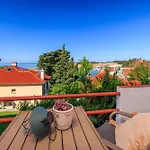 Strenja Apartment Rab Town