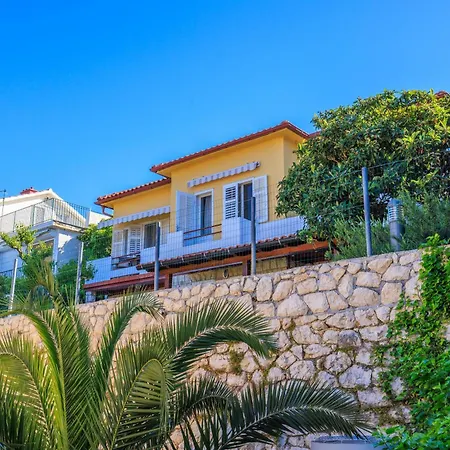 Apartment Strenja *